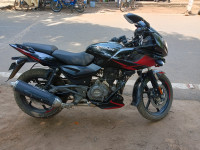 Black Bajaj Pulsar 220F BS6