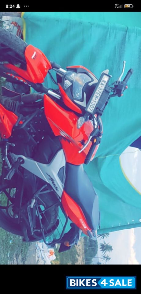 Red TVS Apache RTR 160 4V