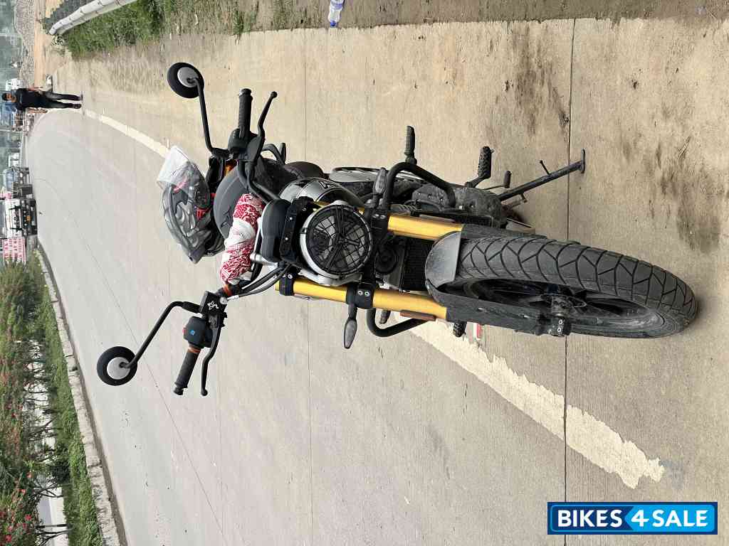 Black Triumph Scrambler 400 X Black Triumph Scrambler 400 X