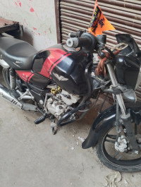 Bajaj V15