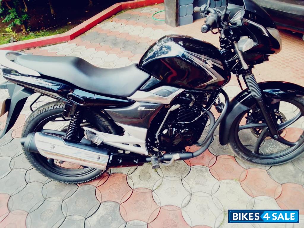 Suzuki GS 150R