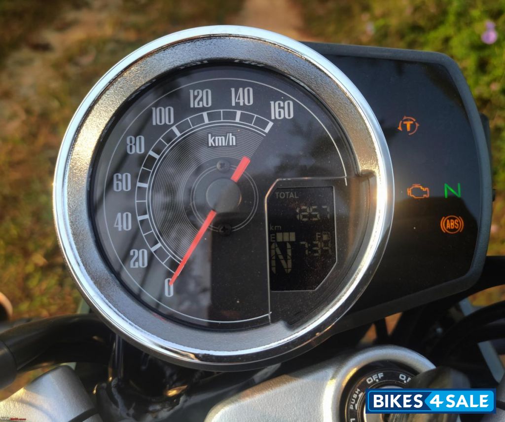 Black Honda CB350 DLX