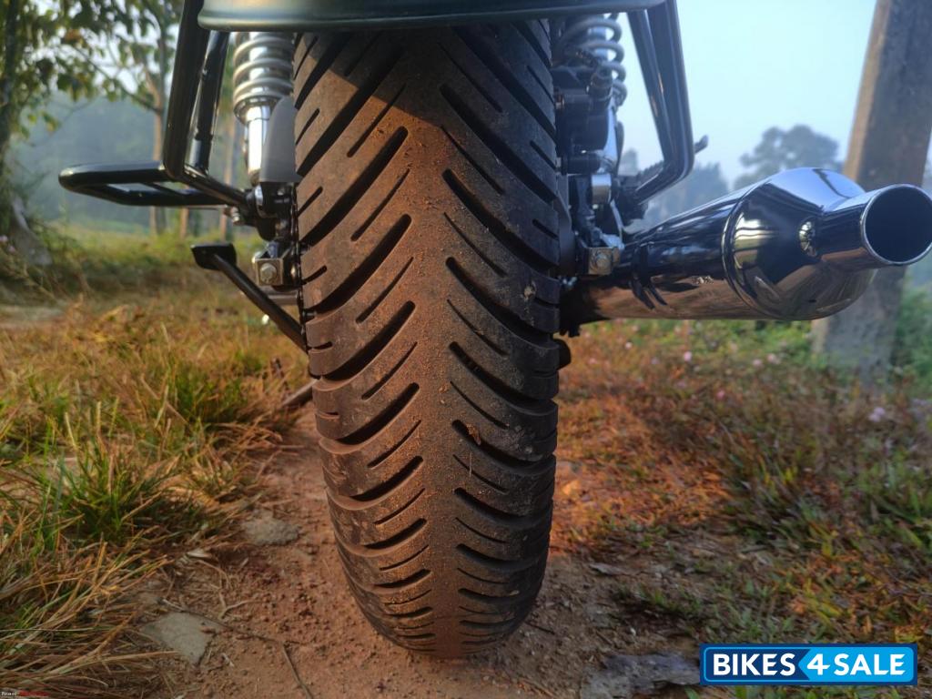 Black Honda CB350 DLX