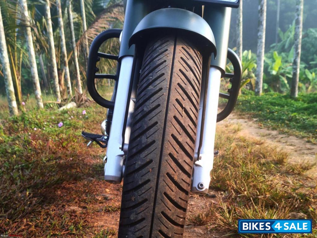 Black Honda CB350 DLX