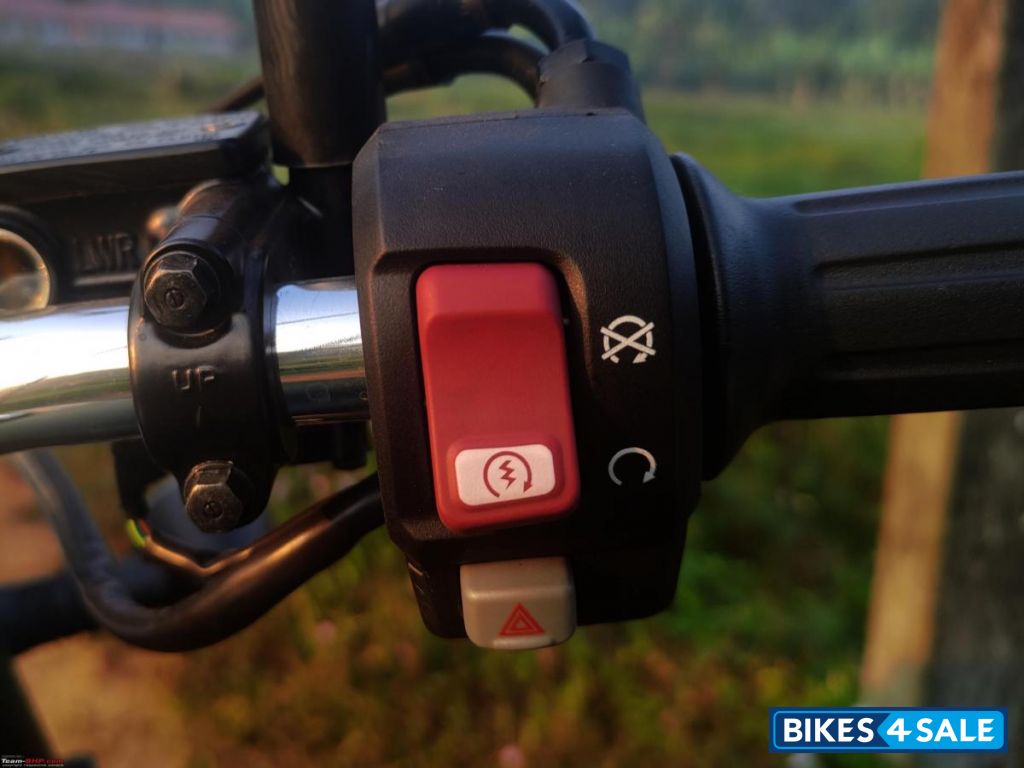 Black Honda CB350 DLX