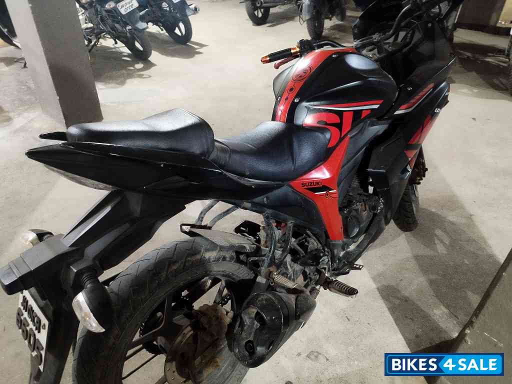 Suzuki Gixxer SF Fi