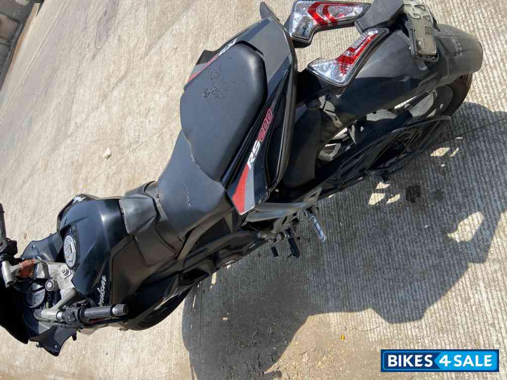 Bajaj Pulsar RS 200