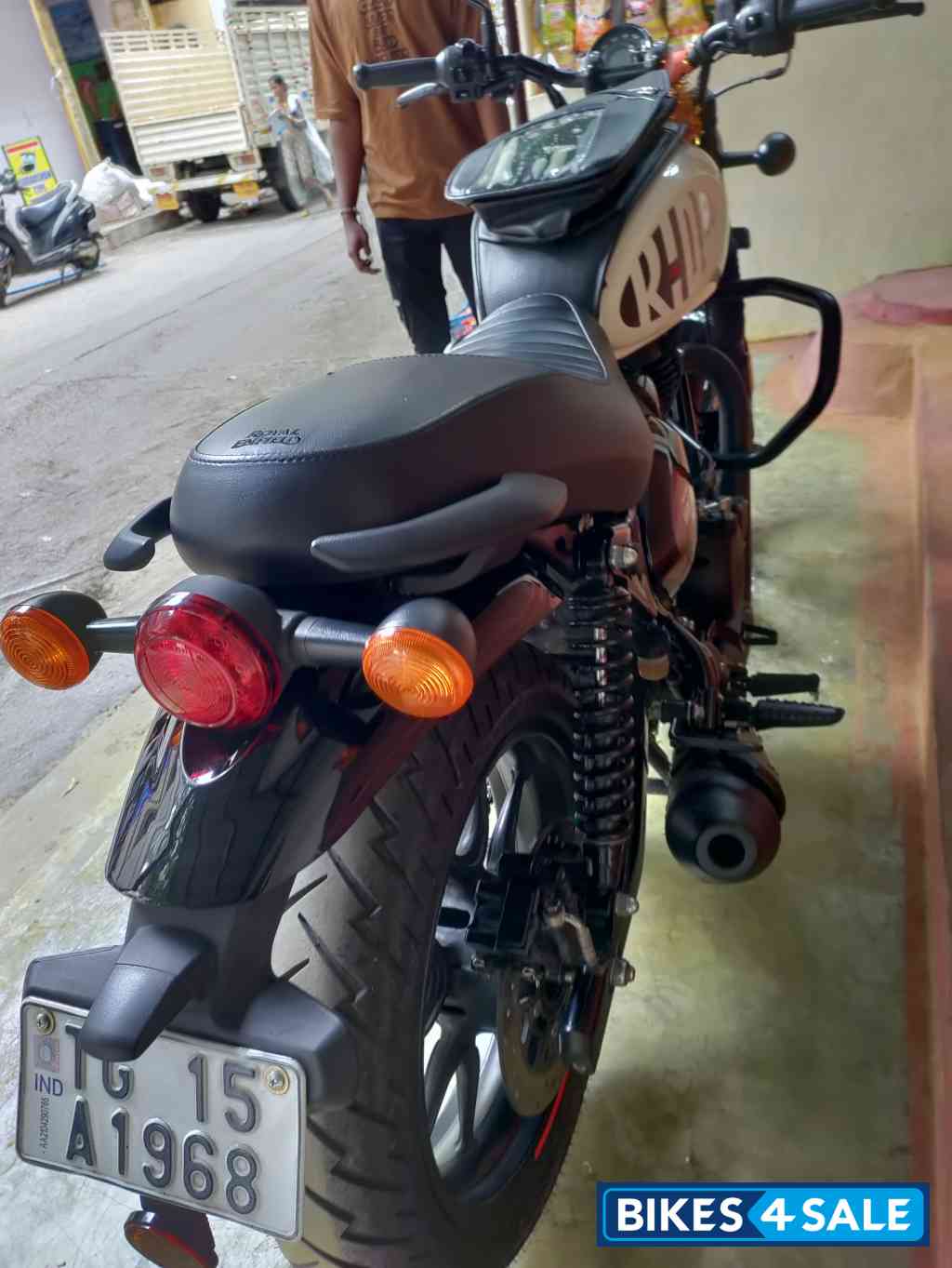 White Royal Enfield Hunter Dapper