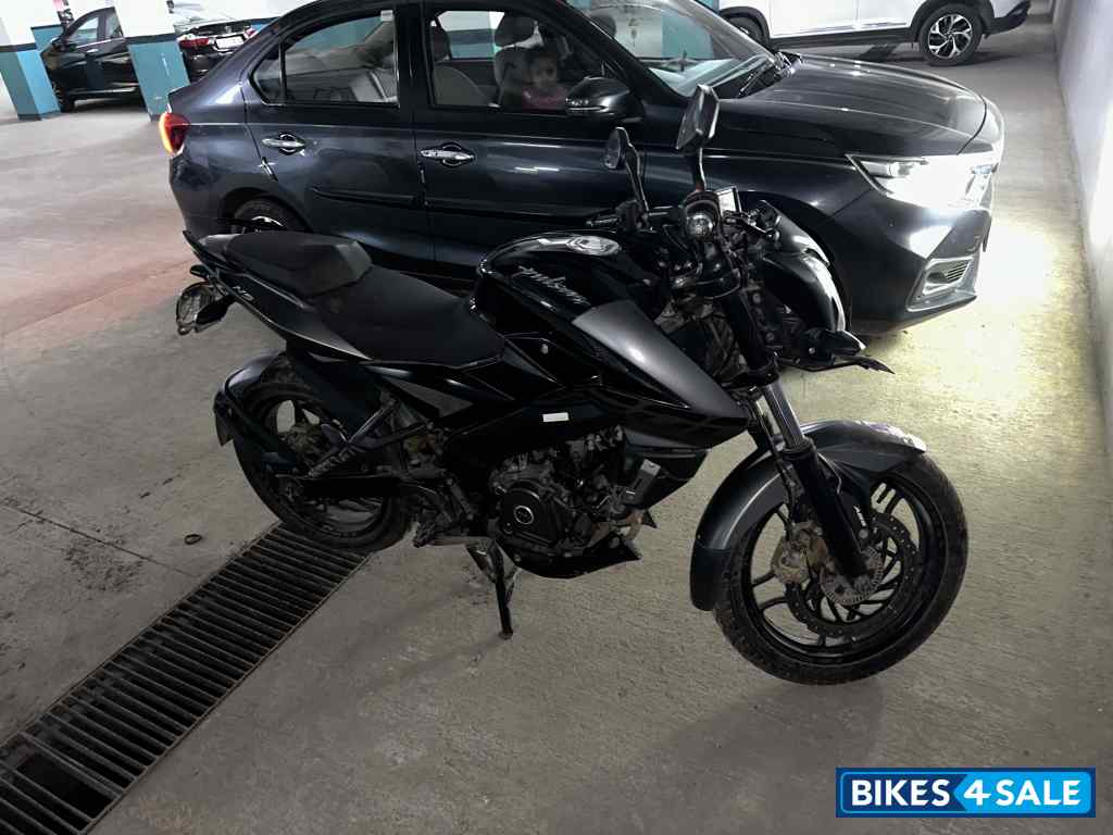 Bajaj Pulsar 200 NS ABS