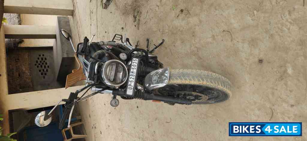 Green Honda Hness CB350 DLX Pro