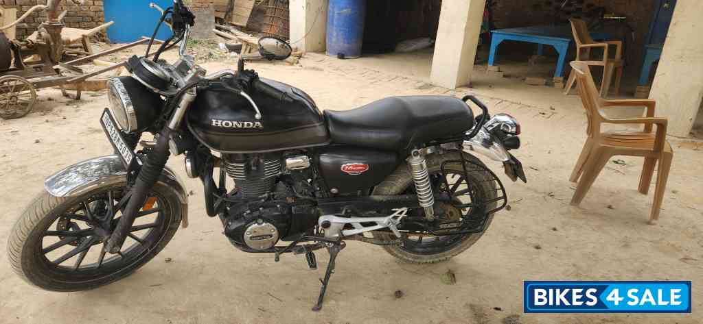 Green Honda Hness CB350 DLX Pro