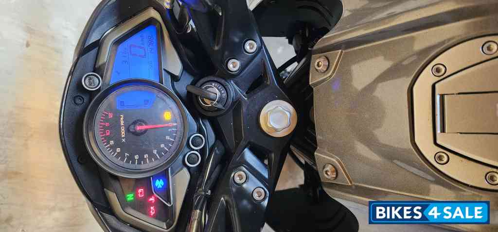 Gray Bajaj Pulsar NS 200 BS6