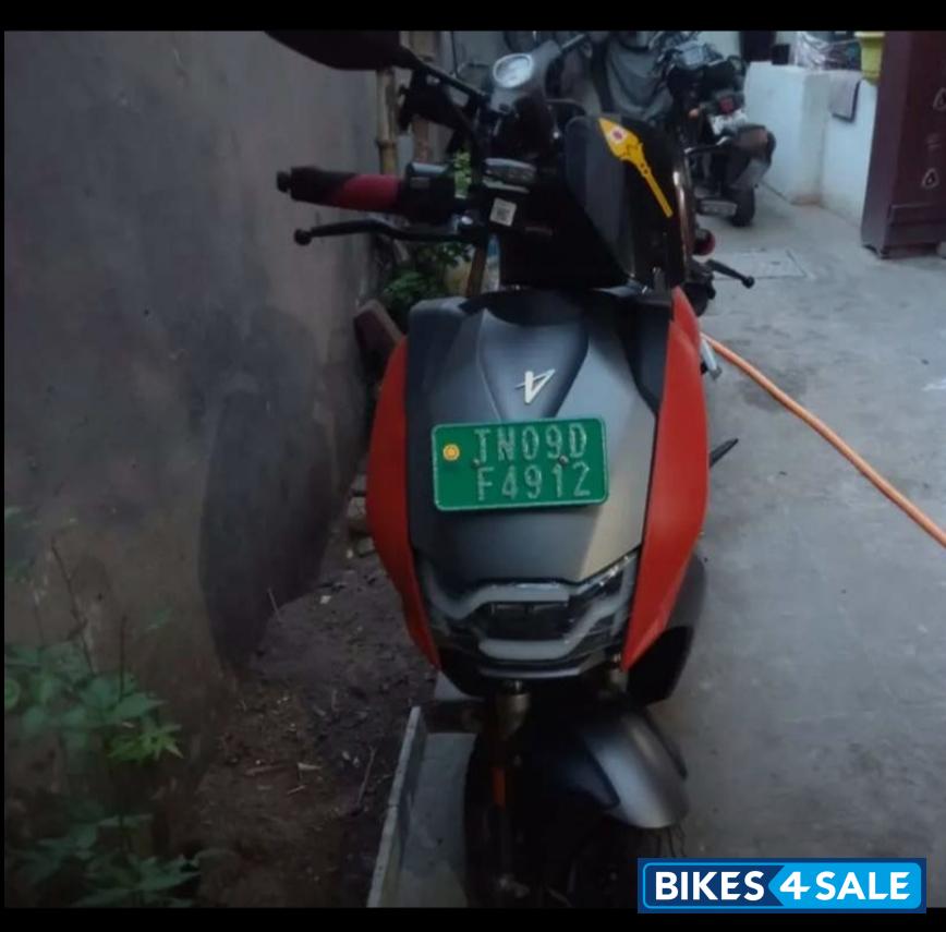 Hero Vida V1 Plus Hero Vida V1 Plus