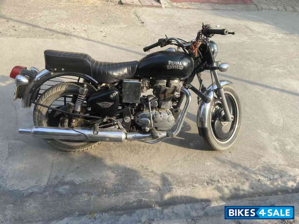 Black Royal Enfield Bullet Electra