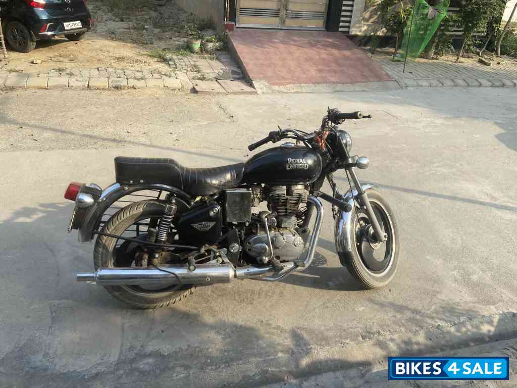 Black Royal Enfield Bullet Electra