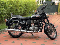 Black Royal Enfield Bullet Standard 500