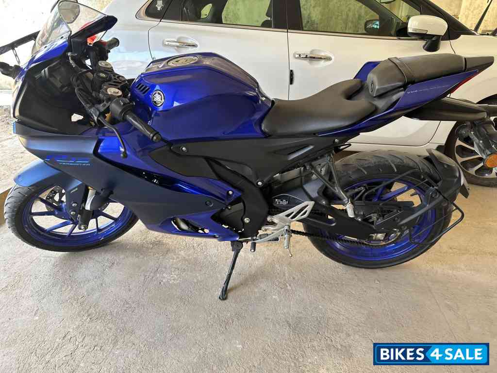 Yamaha R15 V4