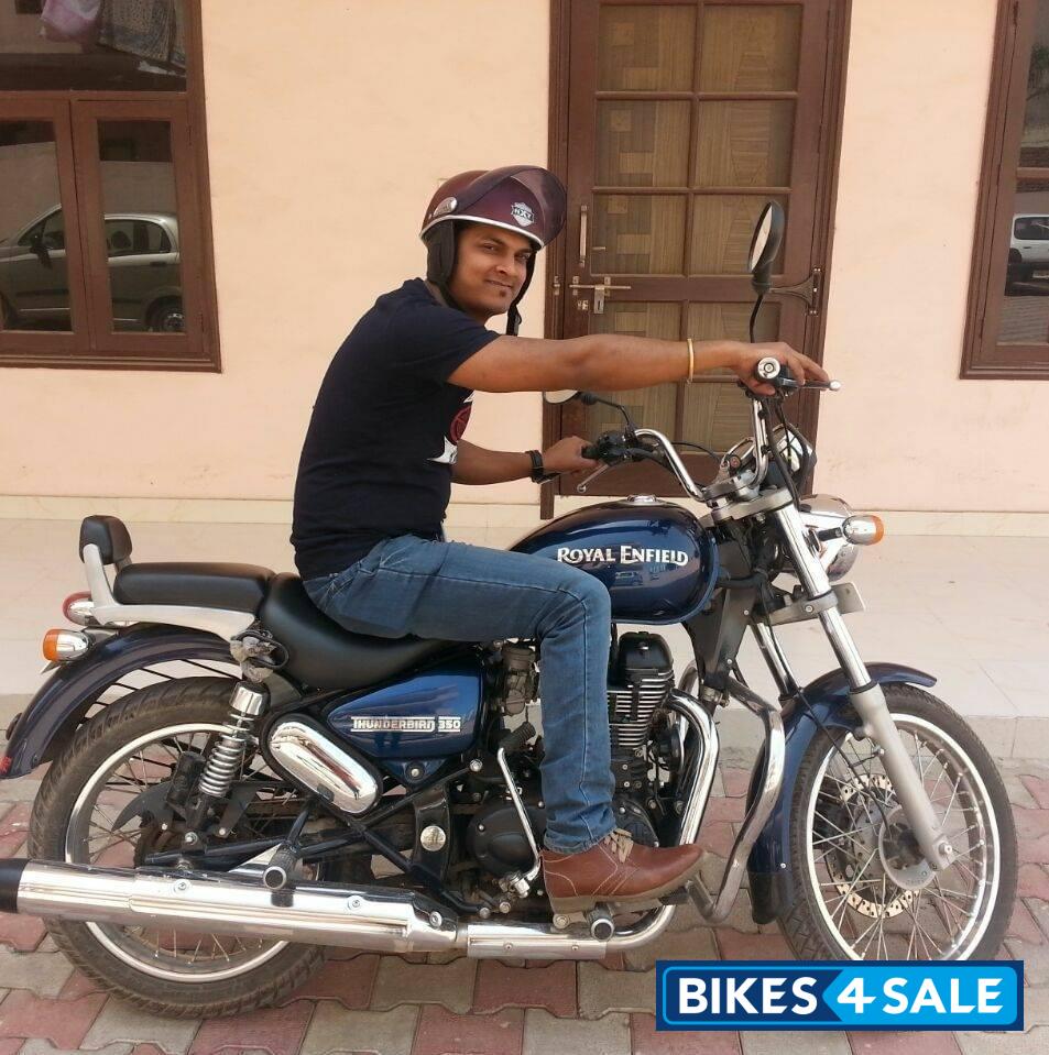 Marine Blus Royal Enfield Thunderbird 350