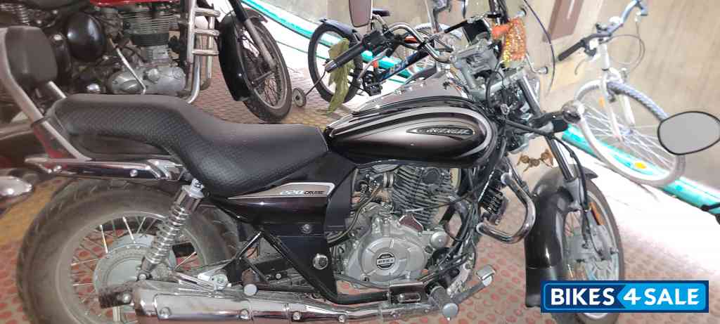 Bajaj Avenger Cruise 220 BS6