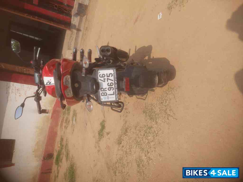 Red TVS Apache RTR 160 4V BS6