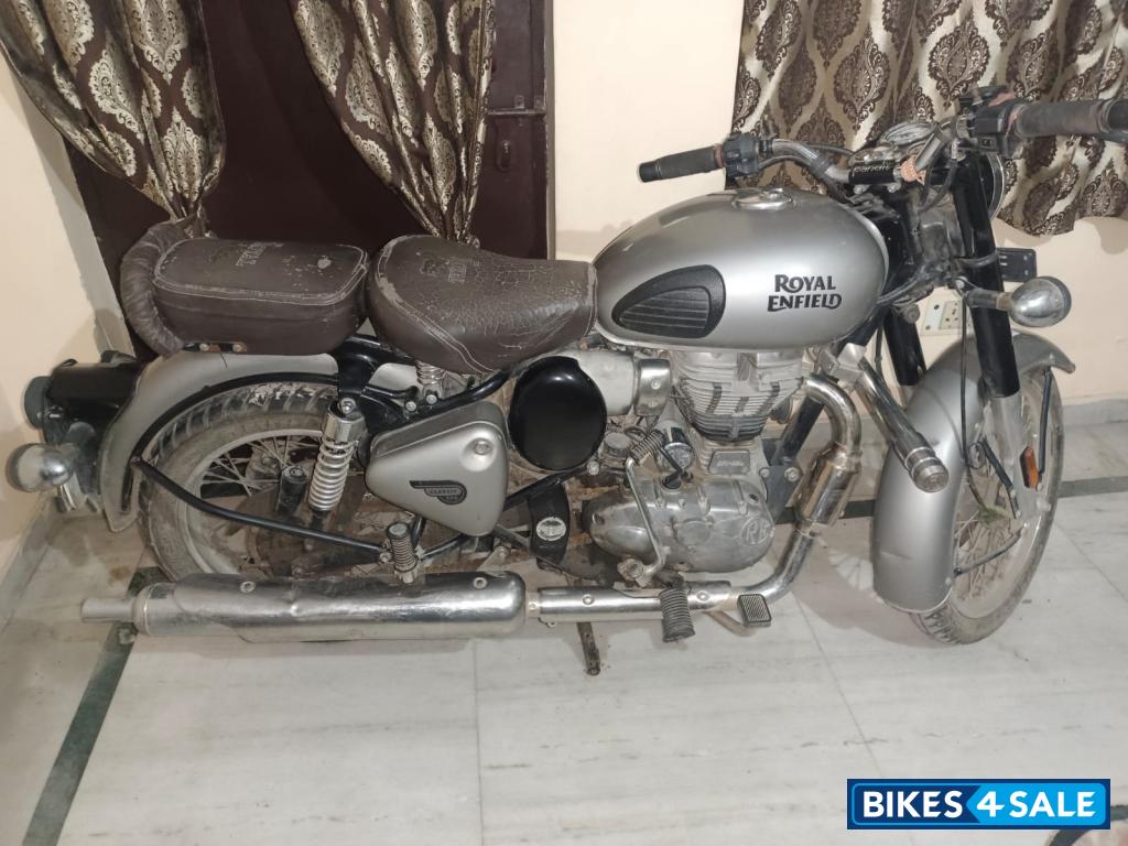 Gun Metal Grey Royal Enfield Classic 350