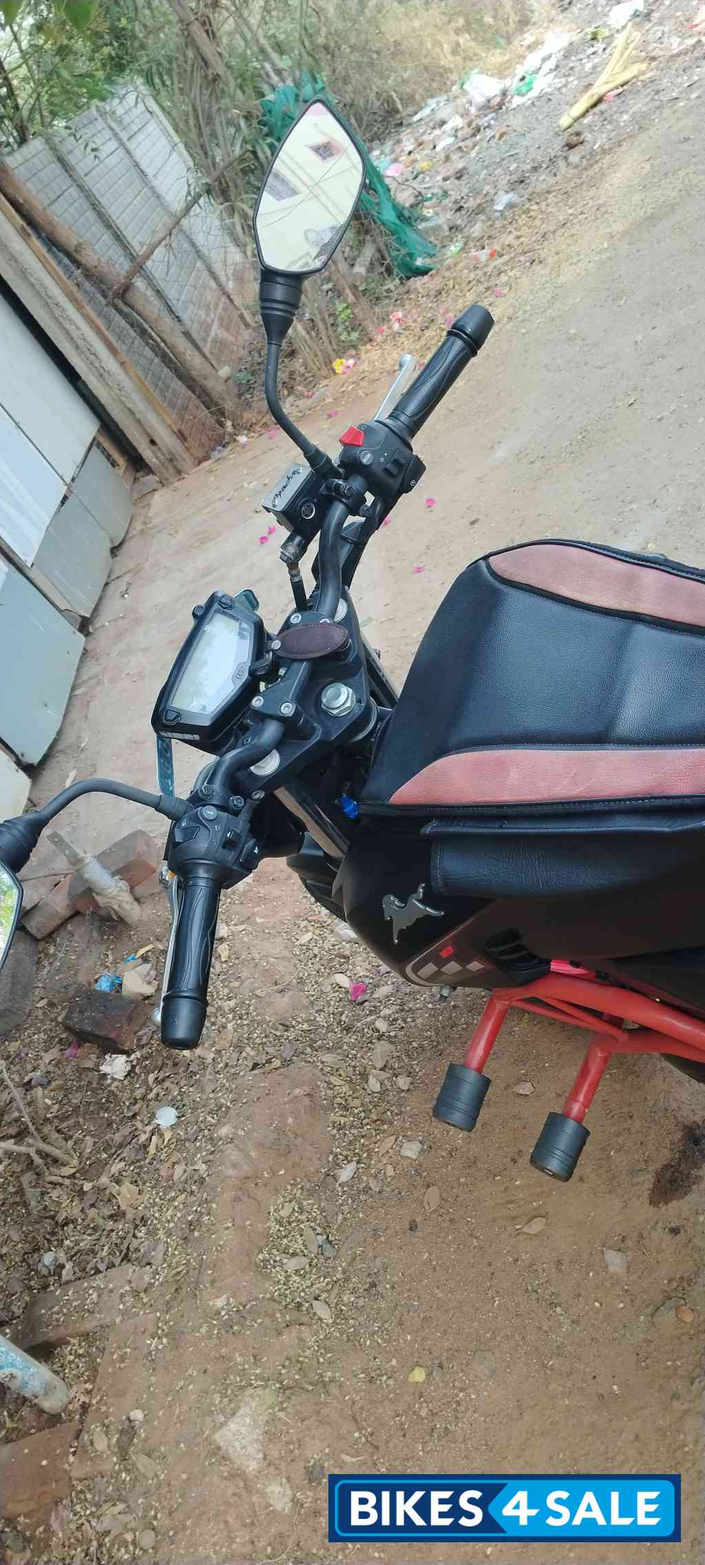 Matte Black TVS RTR 160 4V