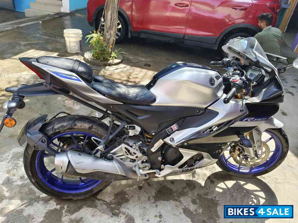 Yamaha R15M