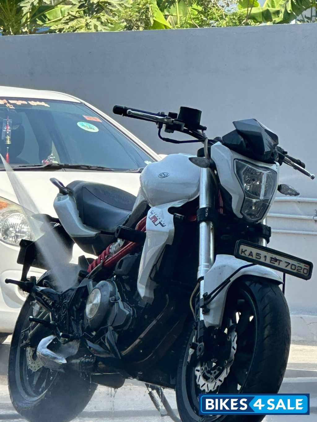 Benelli TNT 300