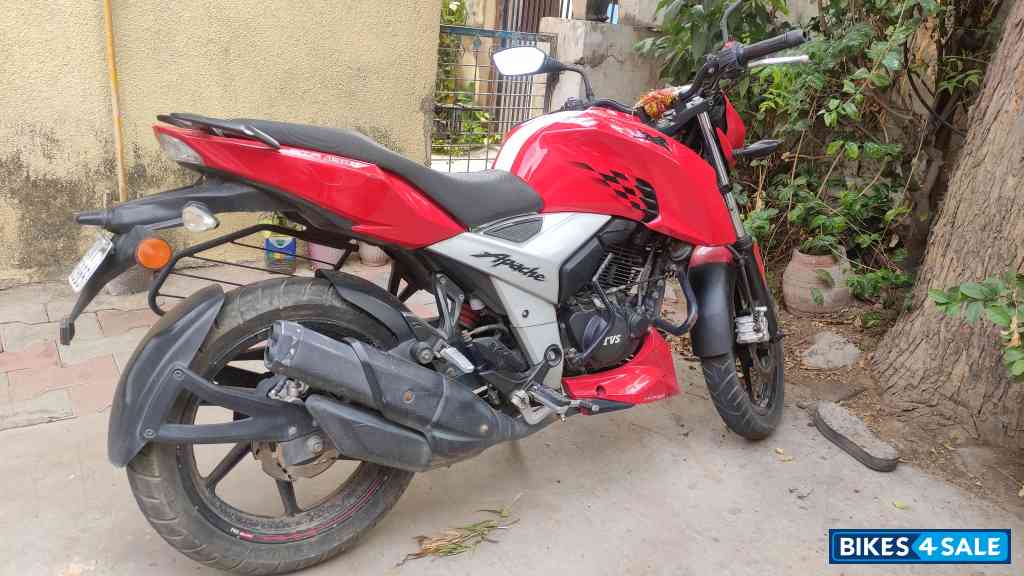 TVS Apache RTR 160 4V TVS Apache RTR 160 4V