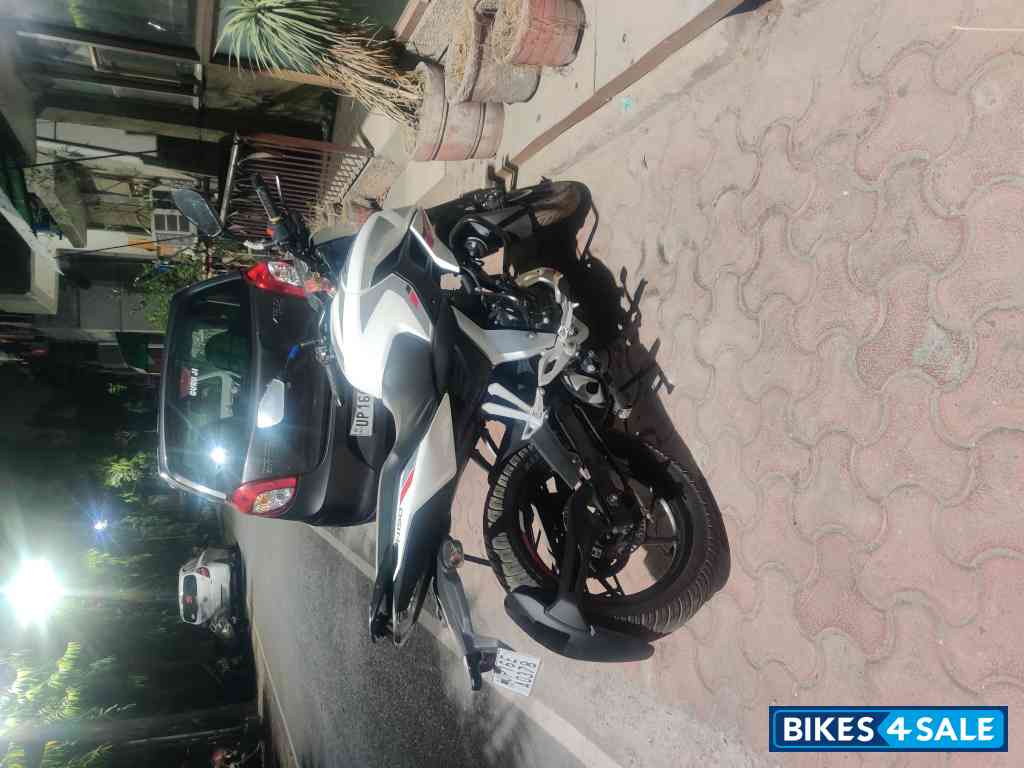 Bajaj Pulsar N150