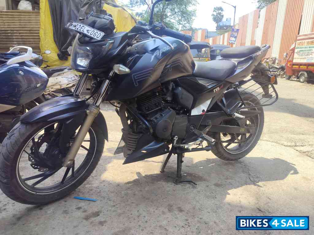 Black Matt TVS Apache RTR 200 4V