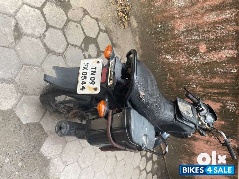 Black Honda Dream Neo