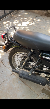 Ebony Kawasaki W175 Street