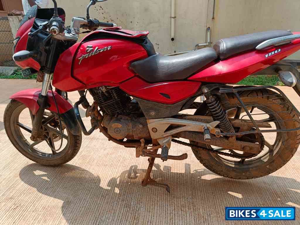 Wine Red Bajaj Pulsar 180