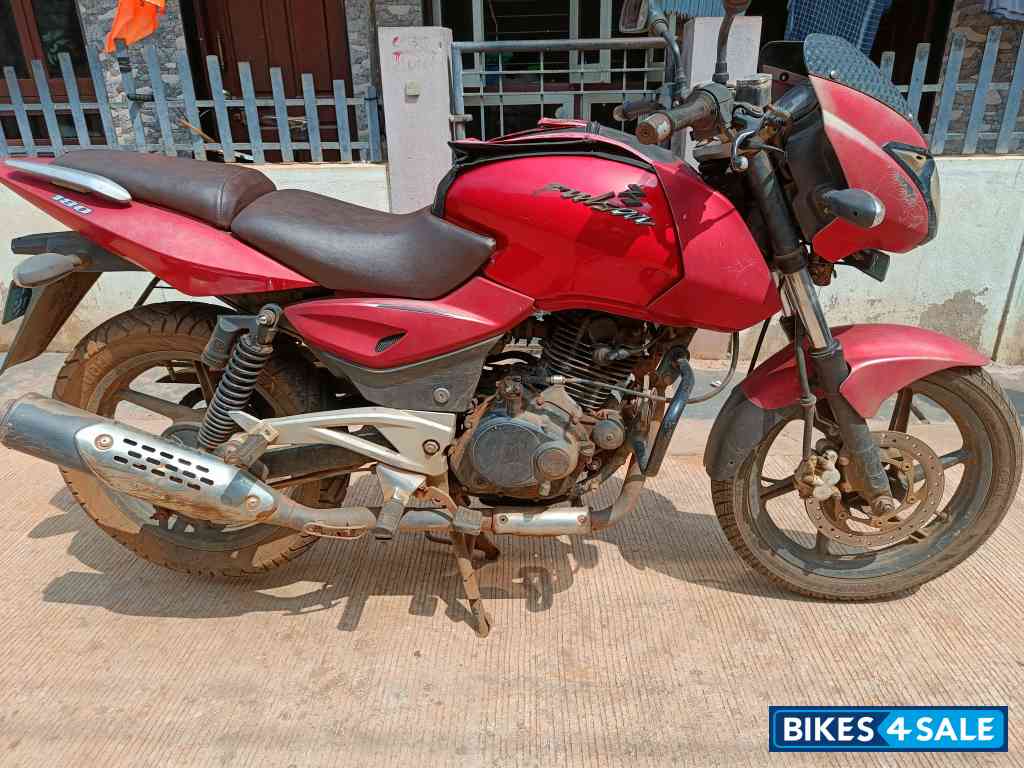 Wine Red Bajaj Pulsar 180