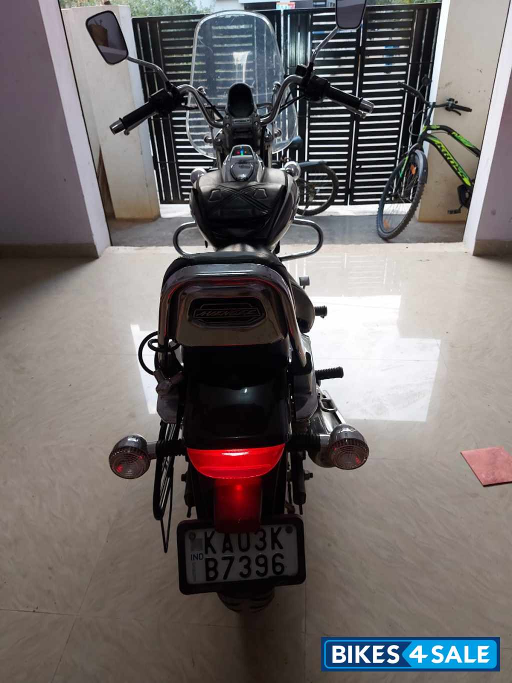 Bajaj Avenger Cruise 220 BS6