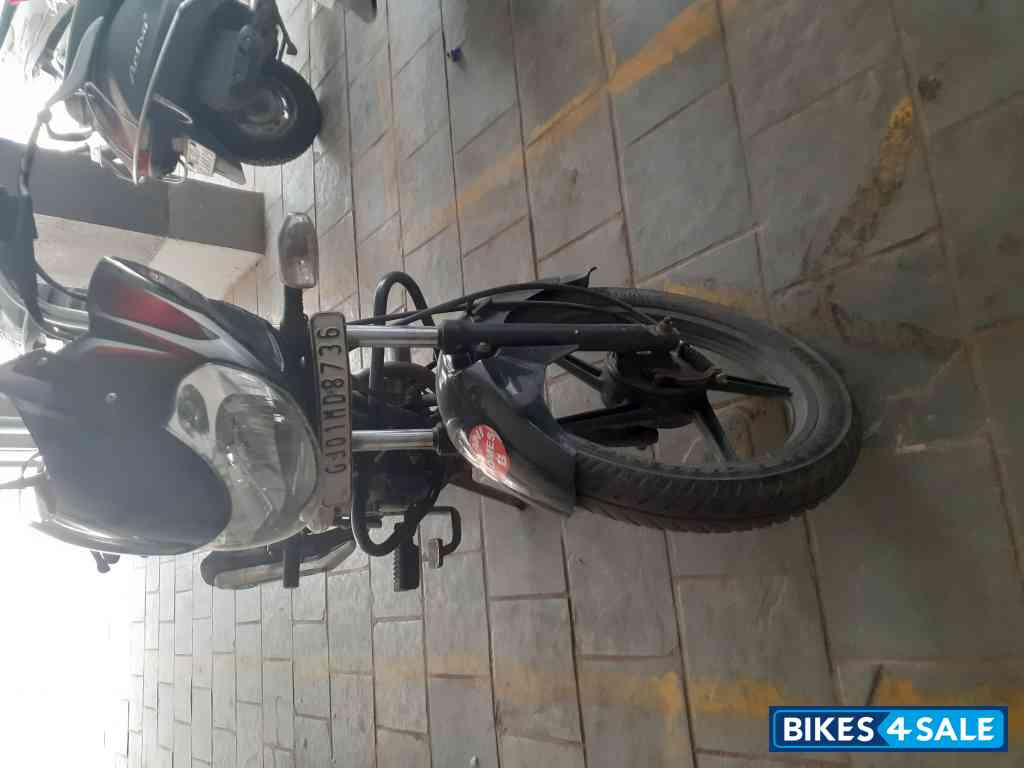 Red Bajaj Discover 100 DTS-Si