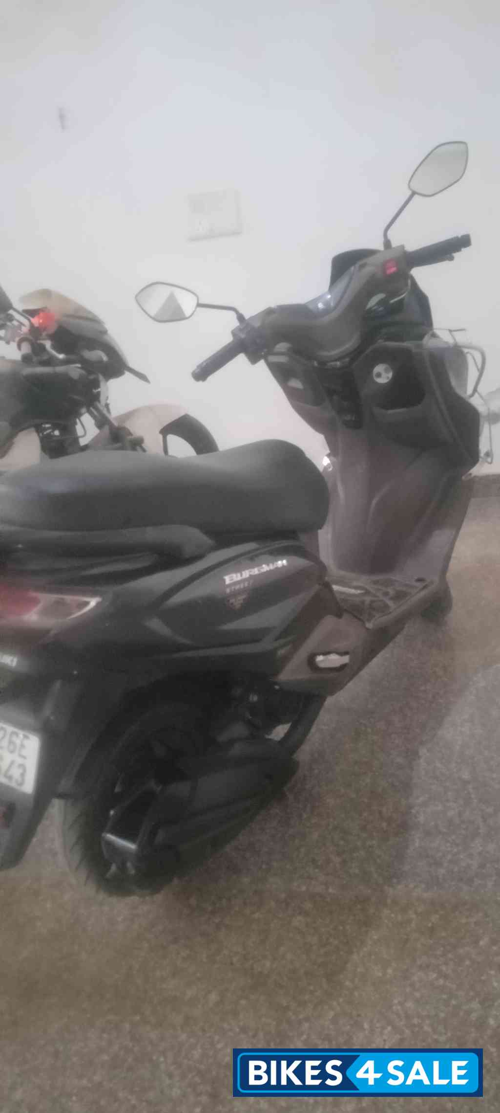 Moonlight Grey Suzuki Burgman Street Ride Connect Edition