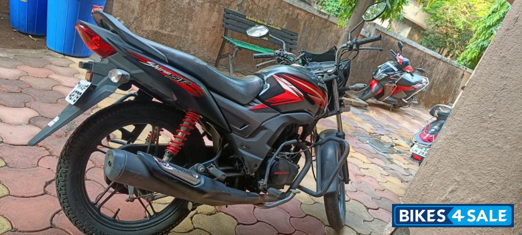 Red Black Honda SP125