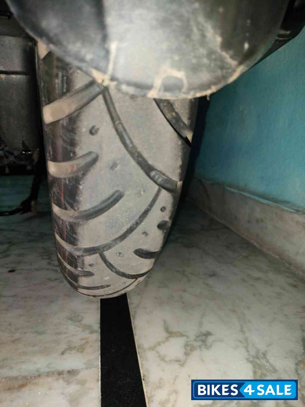 Black Silver Hero Glamour 125 Disc