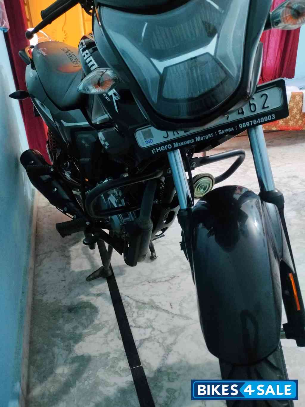 Black Silver Hero Glamour 125 Disc