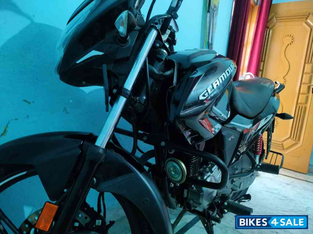 Black Silver Hero Glamour 125 Disc