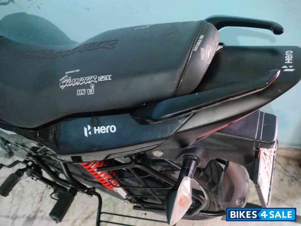 Black Silver Hero Glamour 125 Disc