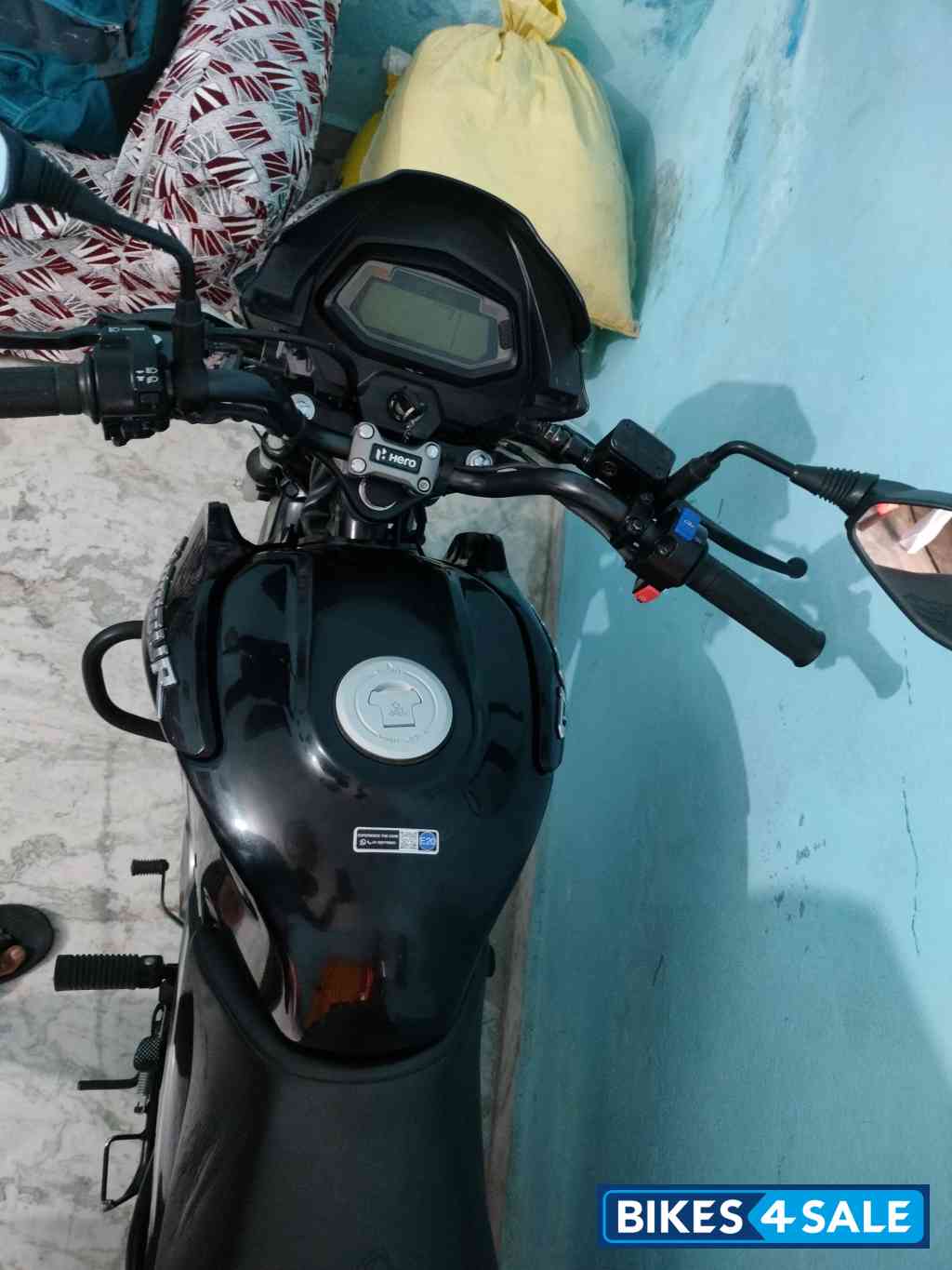 Black Silver Hero Glamour 125 Disc