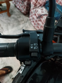 Black Silver Hero Glamour 125 Disc