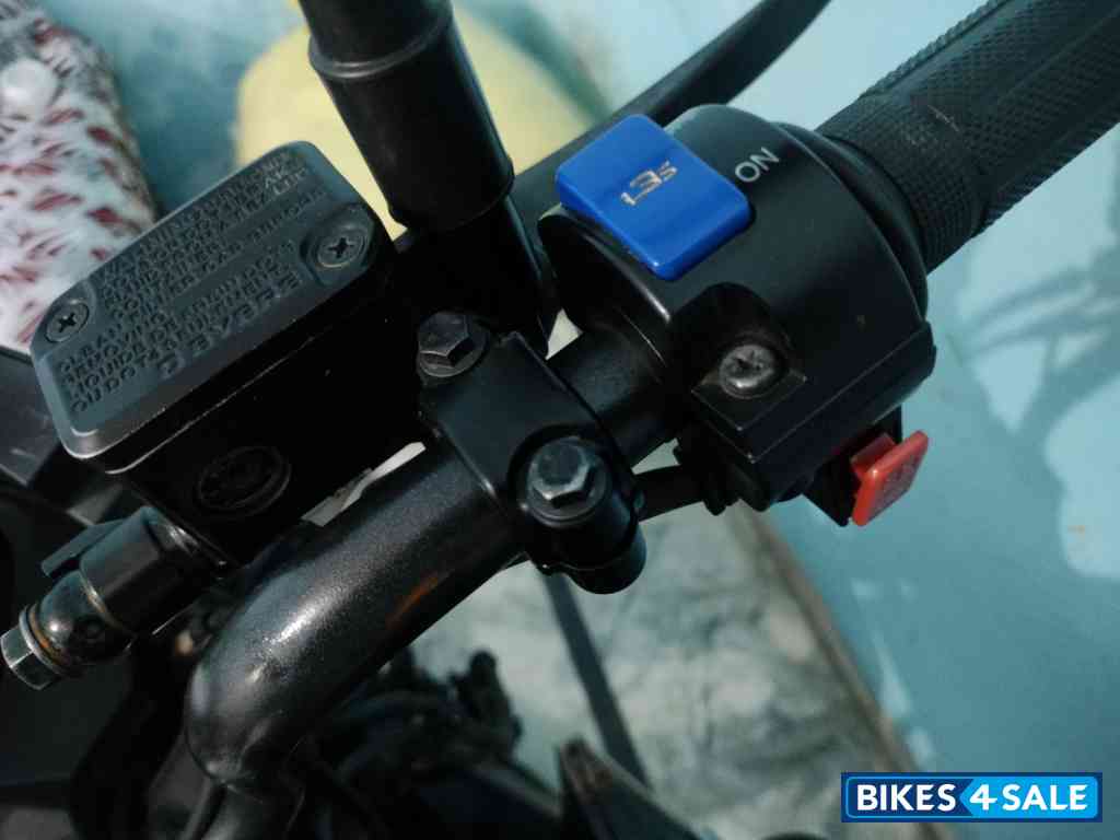 Black Silver Hero Glamour 125 Disc