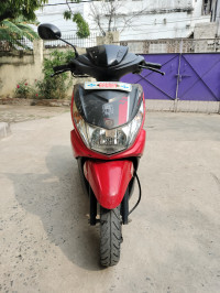Red Yamaha Cygnus Ray ZR