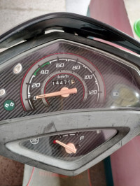 Red Yamaha Cygnus Ray ZR