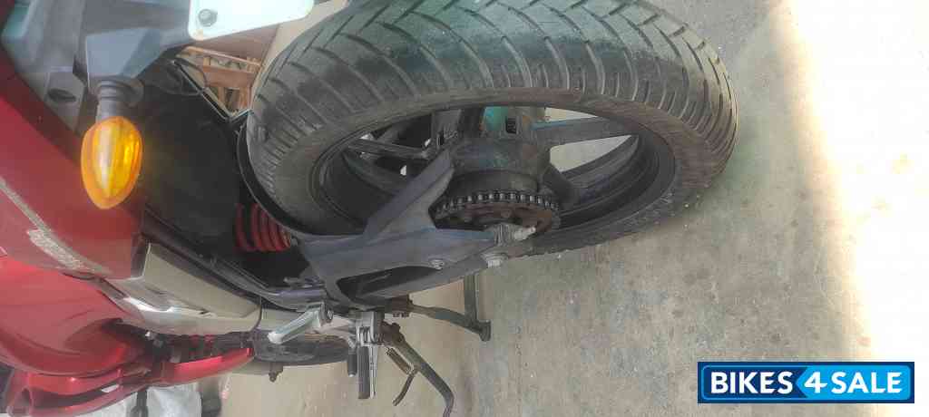 Red Yamaha Fazer FZ16ST