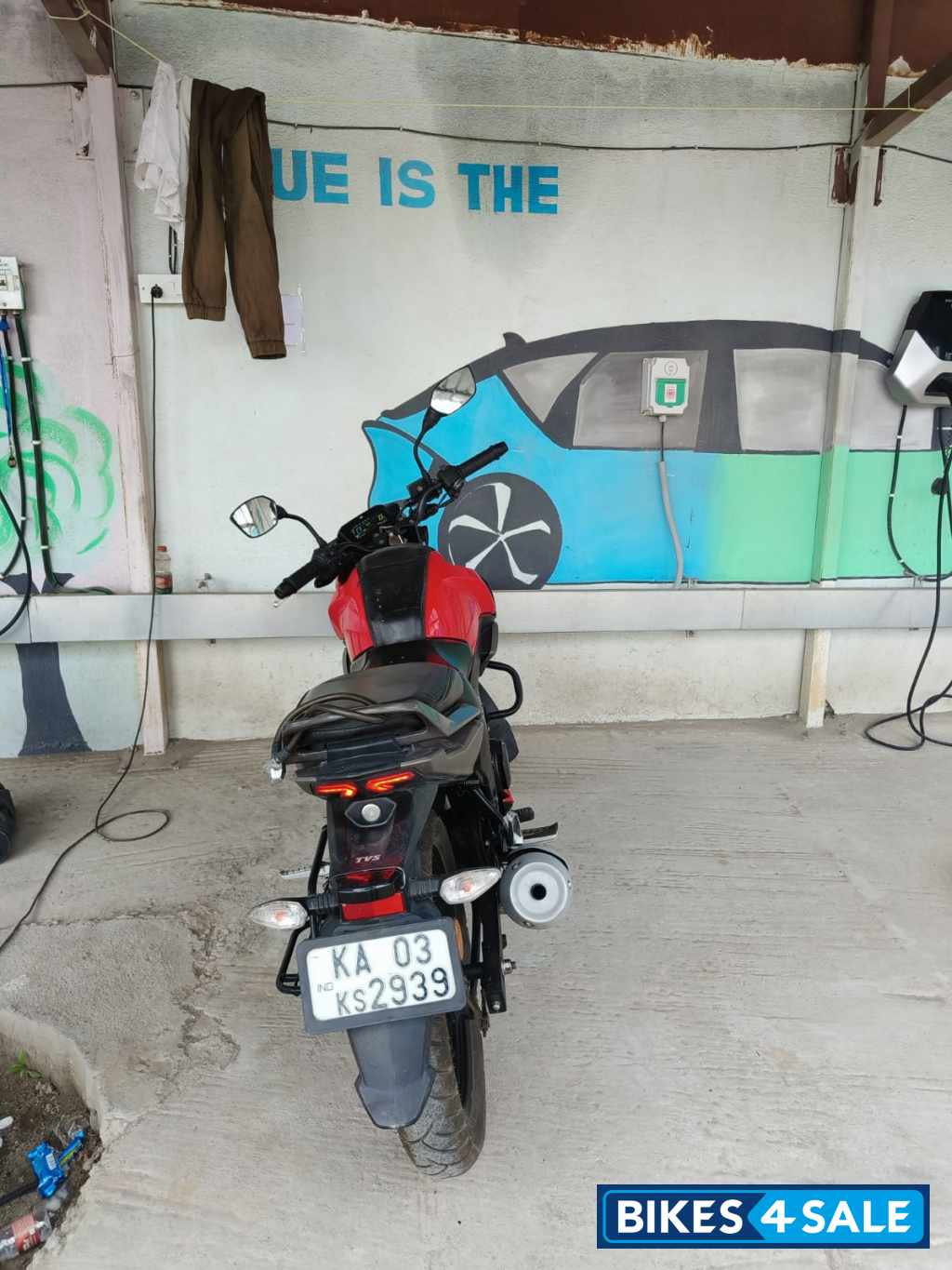 TVS Raider Split Seat